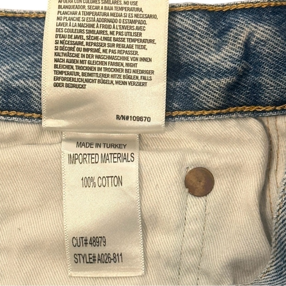 AGOLDE Parker Vintage Cutoff Distressed Jean Shorts Swapmeet Women’s 29 A026-811 - Picture 7 of 7